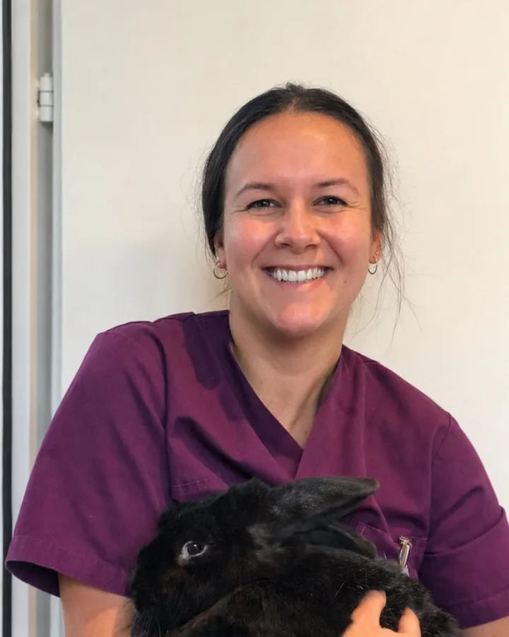 Salomé Bravo, apprentie en médecine vétérinaire au cabinet AuFuret
